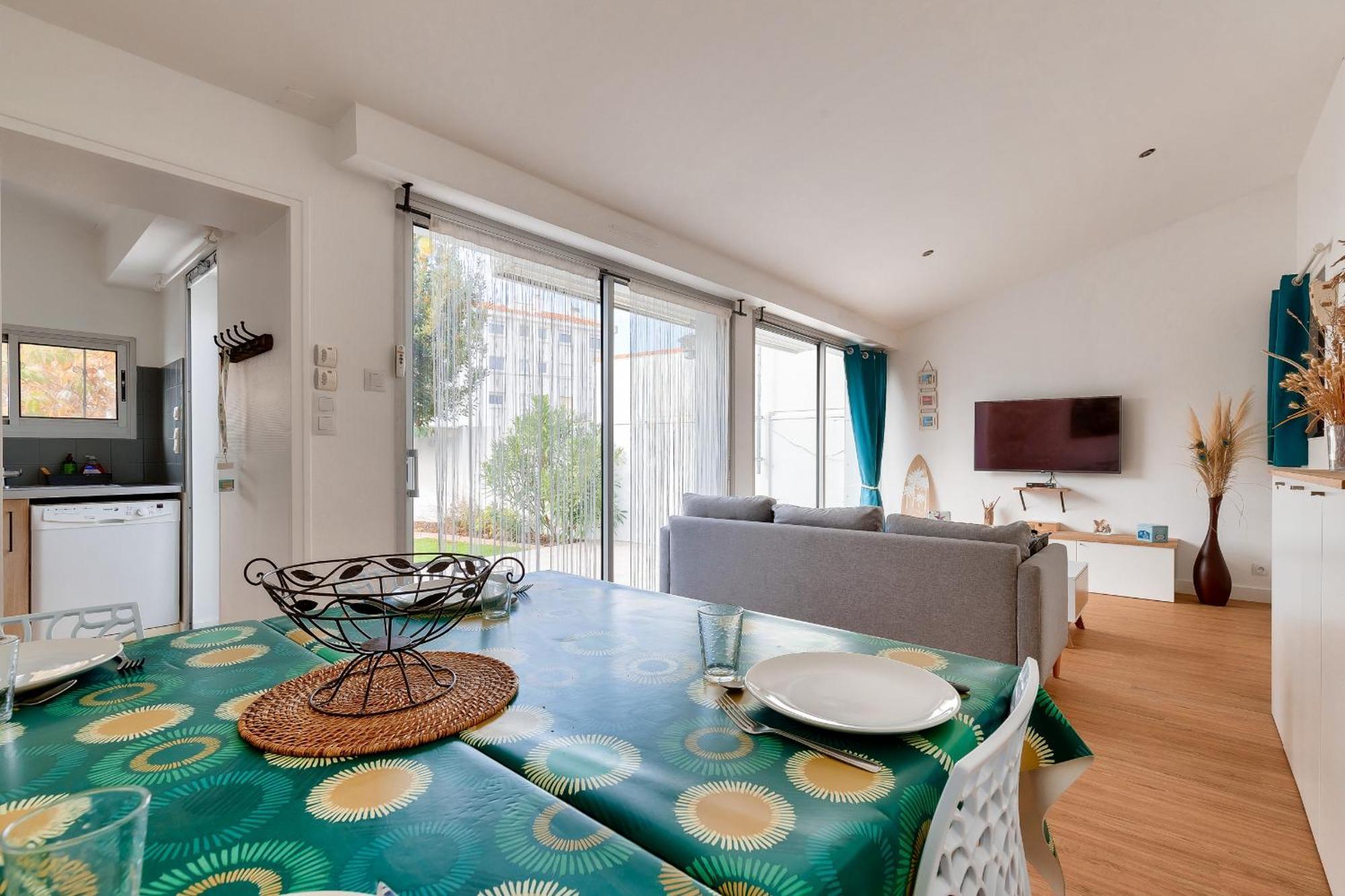 Entre Coeur De Ville Et Plage, Maison Pour 8 Saint-Gilles-Croix-de-Vie Eksteriør bilde